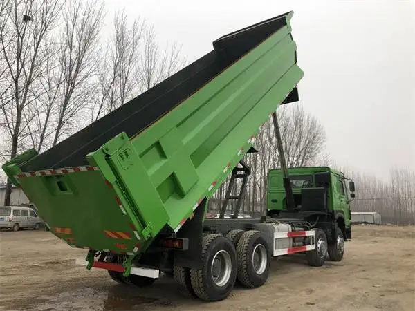 good condition used howo 12 wheelers 8x4 dumper lorry sinotruck 40 50 ton tipper dump truck to Dar es Salaam