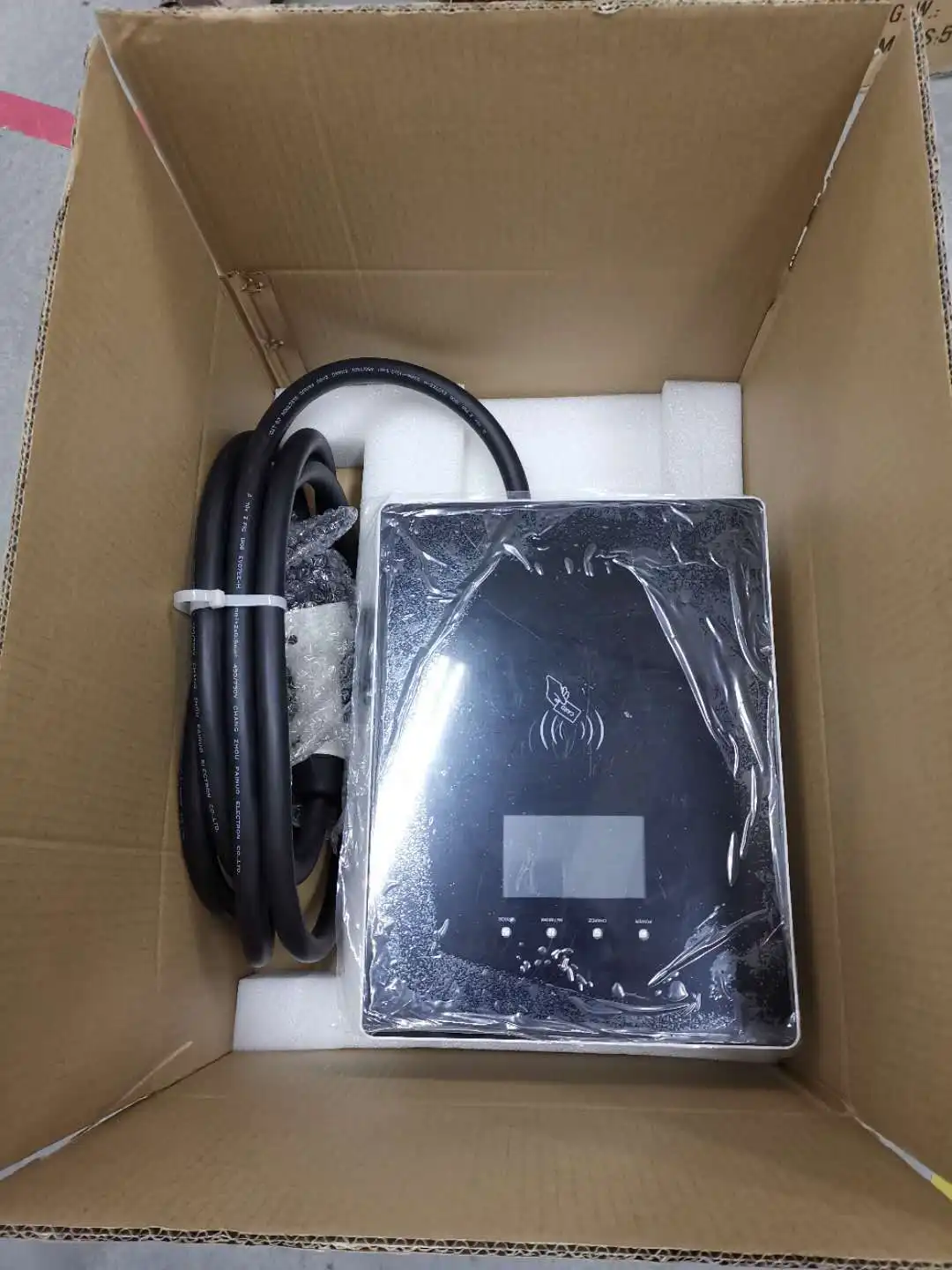 
Floor-Mounted Type1 AC EV Charger with 4.3 Inch Screen Ocpp PWM 1.6J Wifi AC 11kW/22kW Commercial ev charger 