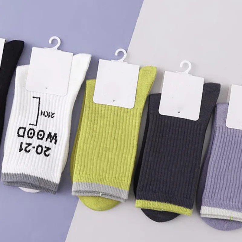 Wholesale Single Tier Plastic Sock Hook Hanger 2.9*5.2cm Wall-Mounted Clothing Hook with Durable Metal & Cloth Features