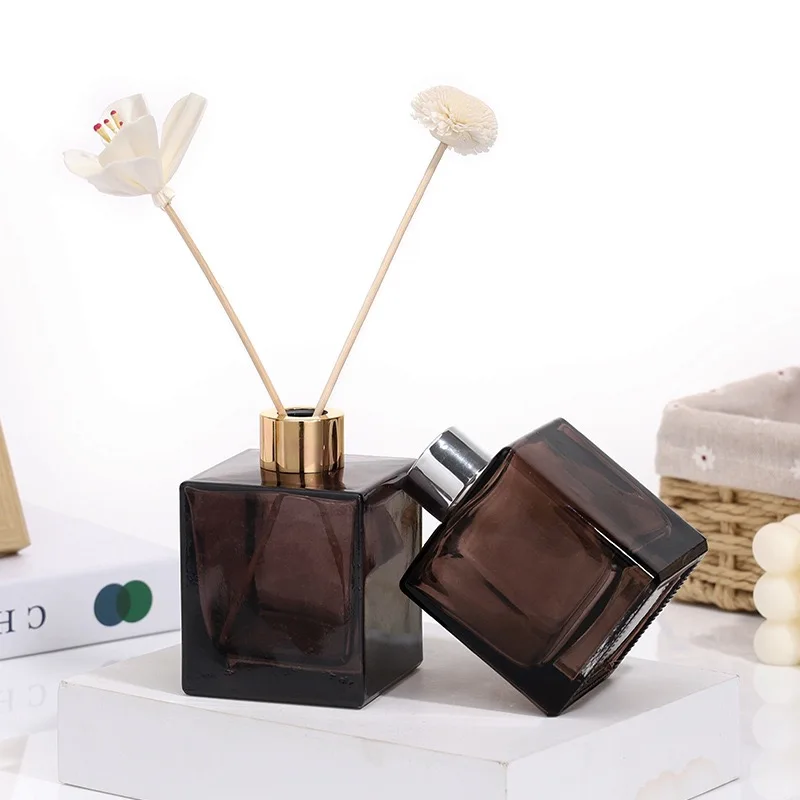 50ml 100ml 150ml 200ml Manufacture Direct Wholesale Luxury Aroma Reed Diffuser Square Glass Aromatherapy Bottle Diffuser