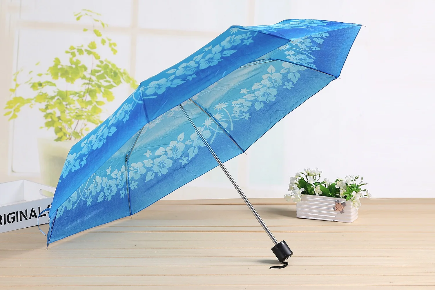 Promotional Cheap Portable 3 Fold Wine Shape Umbrella High Quality Foldable Customized Rain And Umbrella With Logo Printing