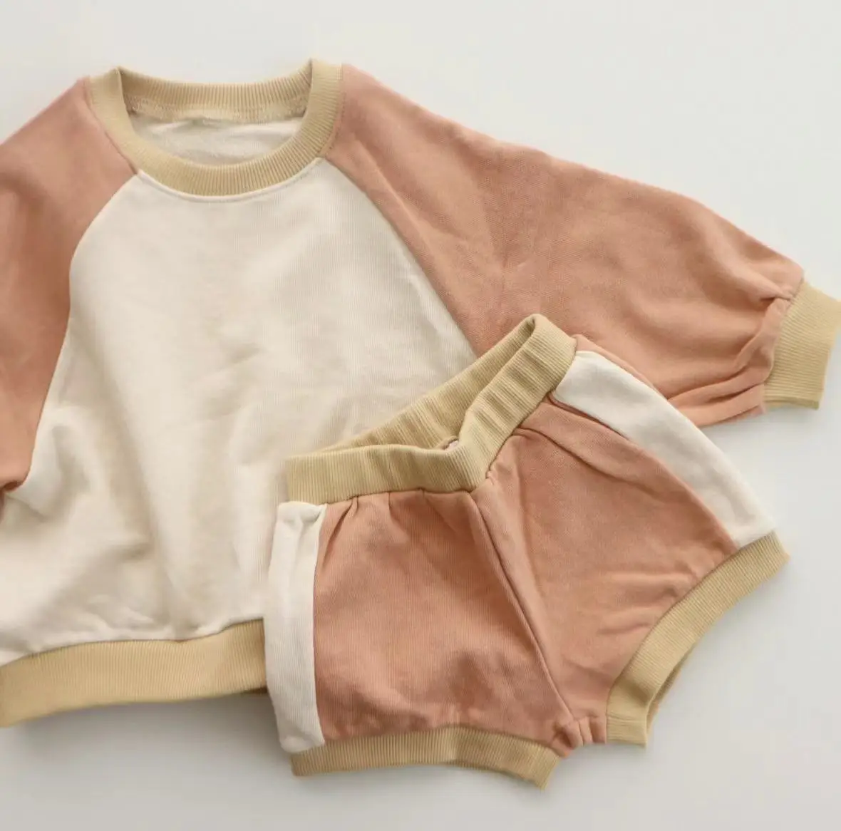 Новинка Весна 2021, удобный детский костюм с шортами с длинным рукавом