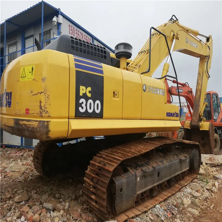 Very good performance komatsu PC300-7 used excavator direct-injection engine sold at a low price