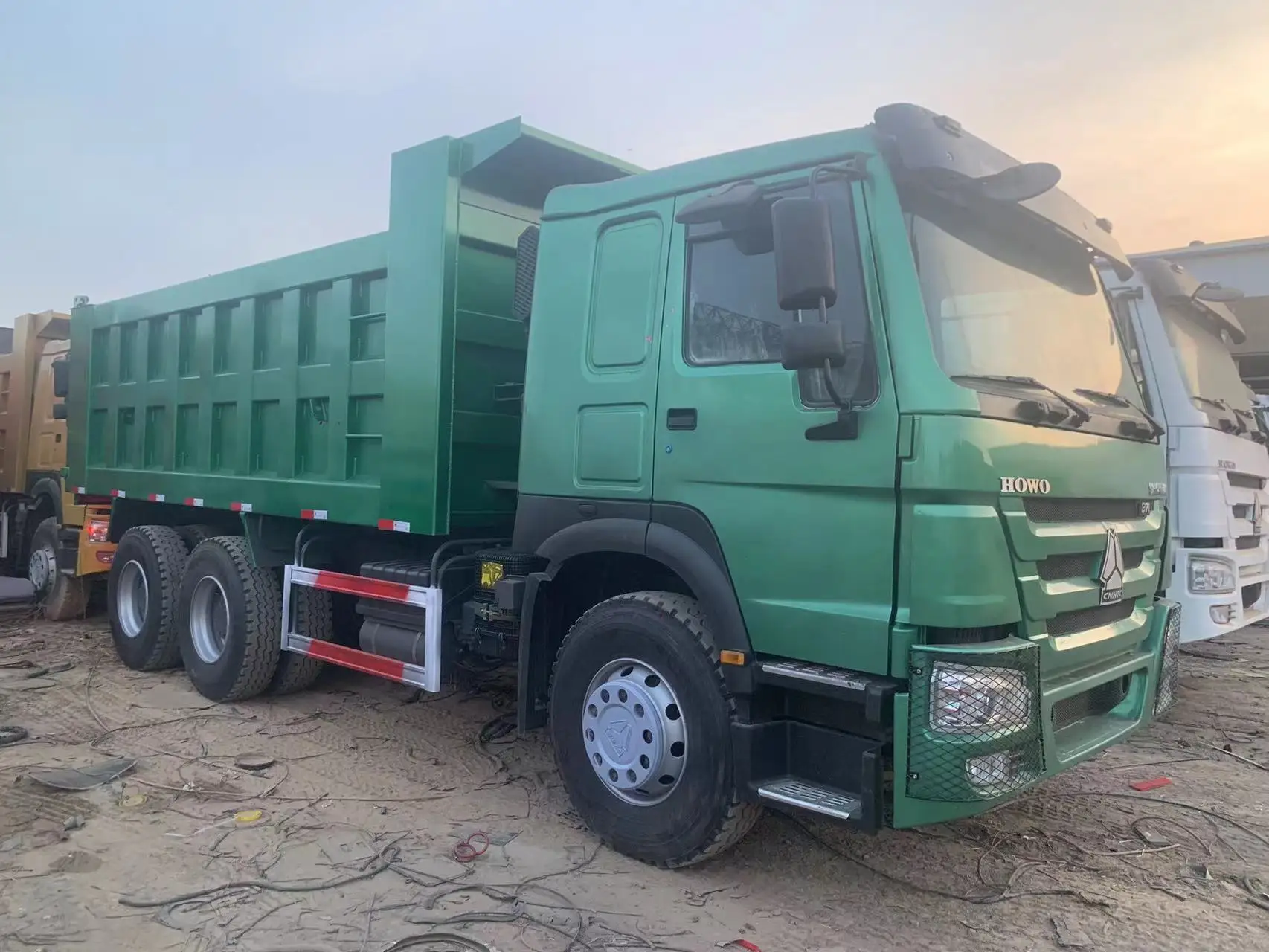 Used in mining/ construction, Howo widely used 6x4 heavy duty tipper howo dump truck