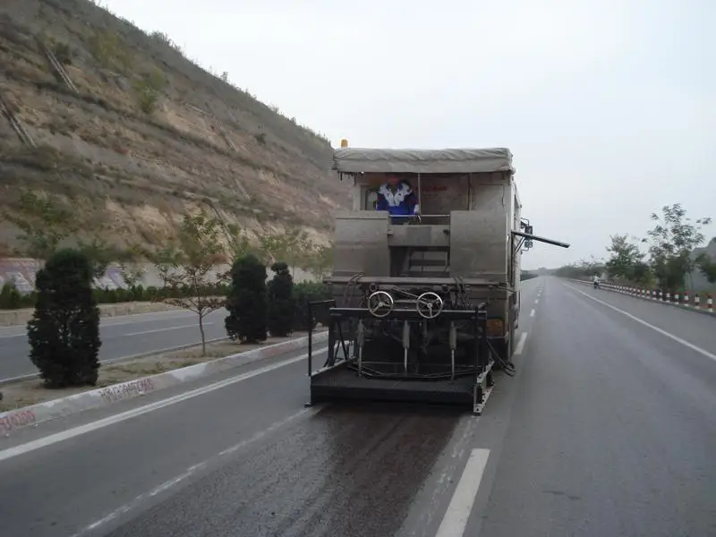 8000L Intelligent Asphalt Distributor