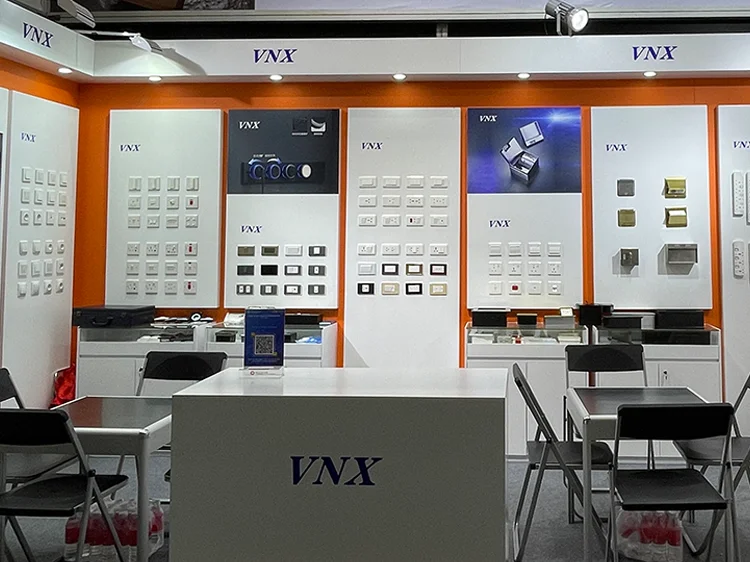 VNX China wholesale factory price silver and golden CE/vde/rohs approval B22 wall lamp holder socket