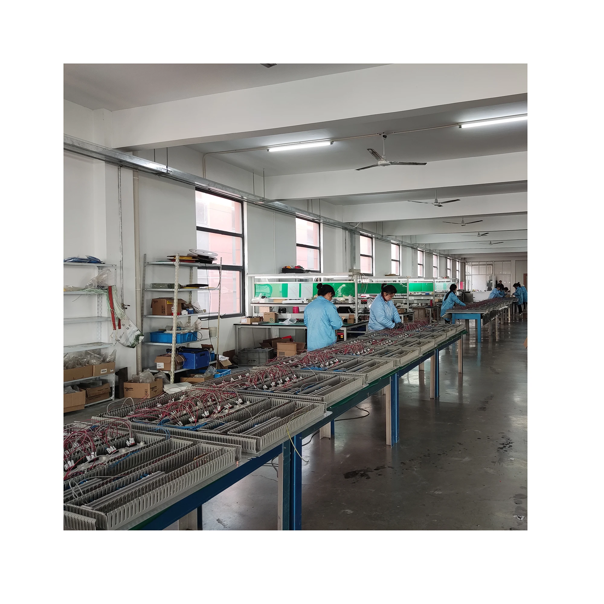 12 Way Electrical Equipment Supplies Control Panel Box Din Rail Flush Mount Power Distribution Box For Circuit Breaker