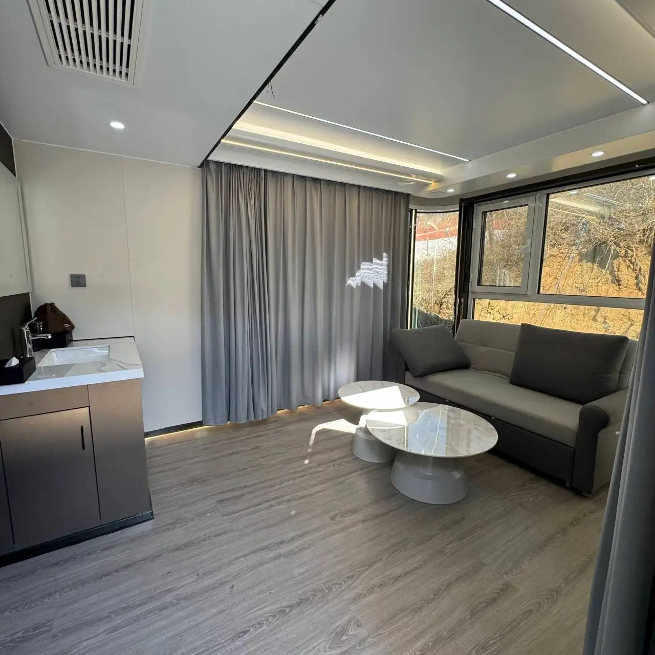 Luxury Modular Steel Housing Ready-Made Capsule House Various Warehouse Bathroom Exterior Living Room Office Building