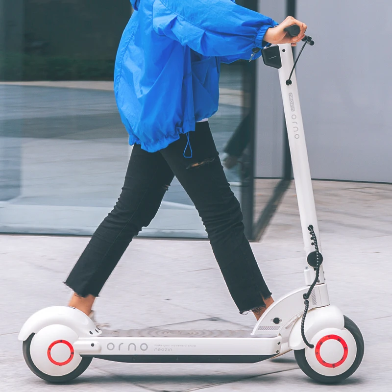 Новинка 2021 года, складной электрический скутер для взрослых с широкими шинами мощностью 800 Вт для поездок