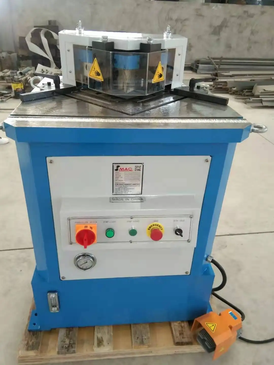90 Degree Angle Cutting Machine Hydraulic Notcher Steel