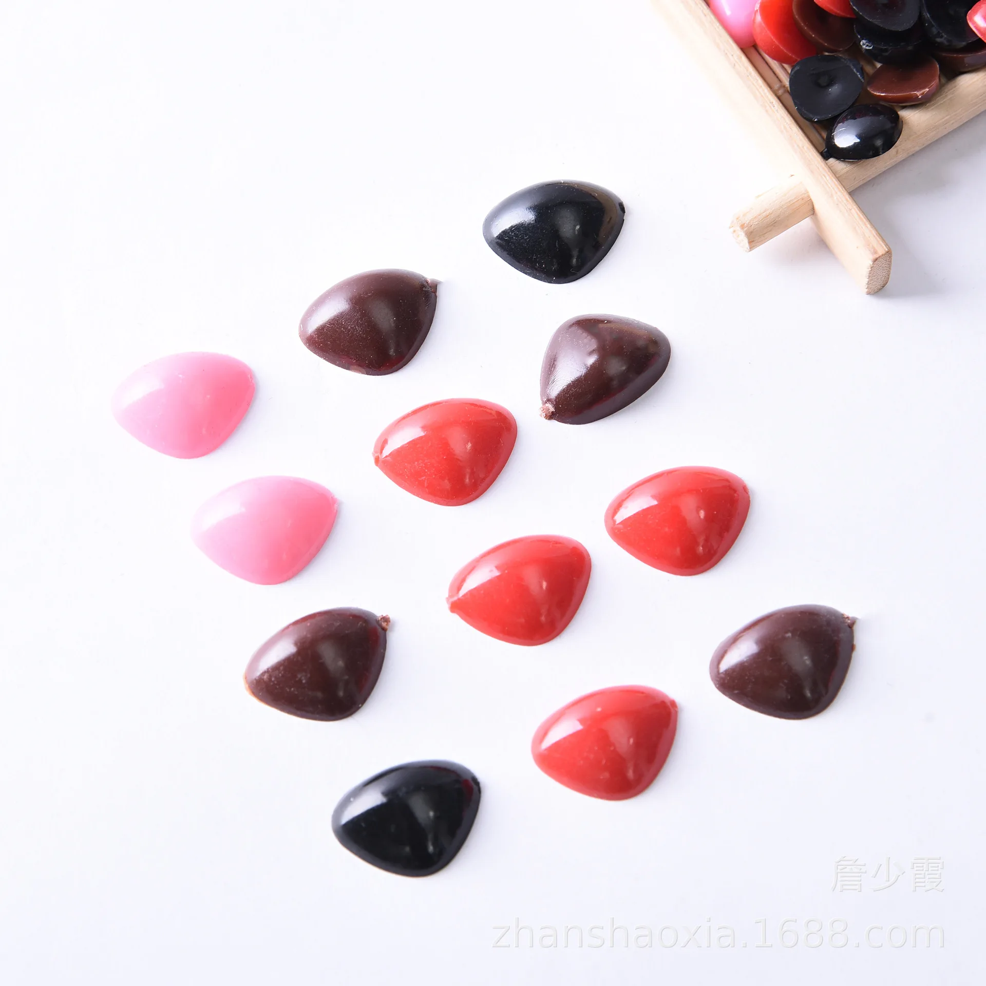 Wholesale Cheap Plastic safety toy noses multicolor plush toy craft crochet doll plastic nose eyes Dolls accessory