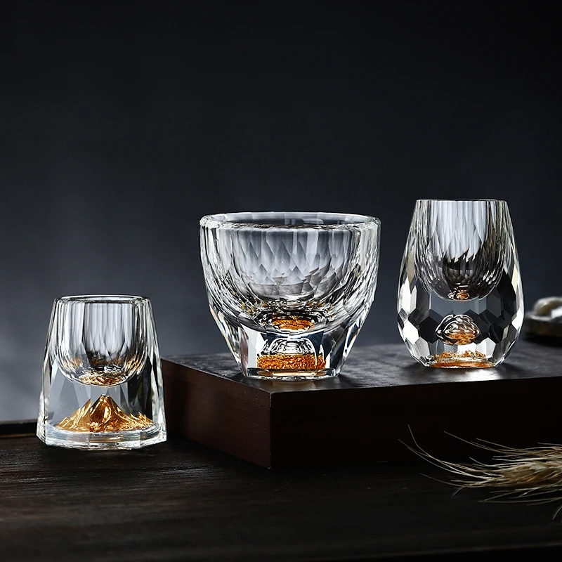 High quality luxury 15ml golden mountain personalized  Gold foil bottom Tequila mini Shot Glass Cup