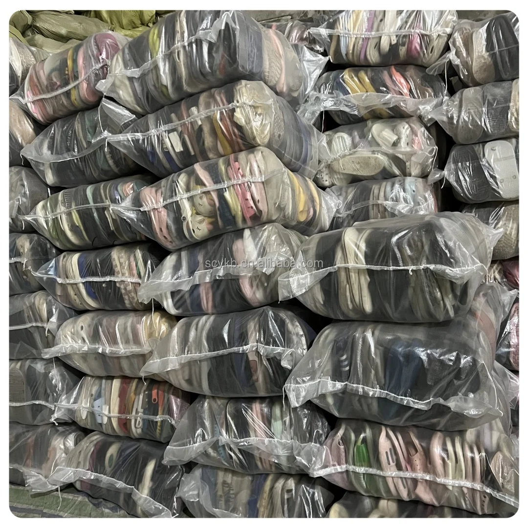 S17 Hot Selling Used Chinese Brand Mixed Women Men Kids Summer Second Hand Sandal Used Slipper for 19kg of One Sack in Bale