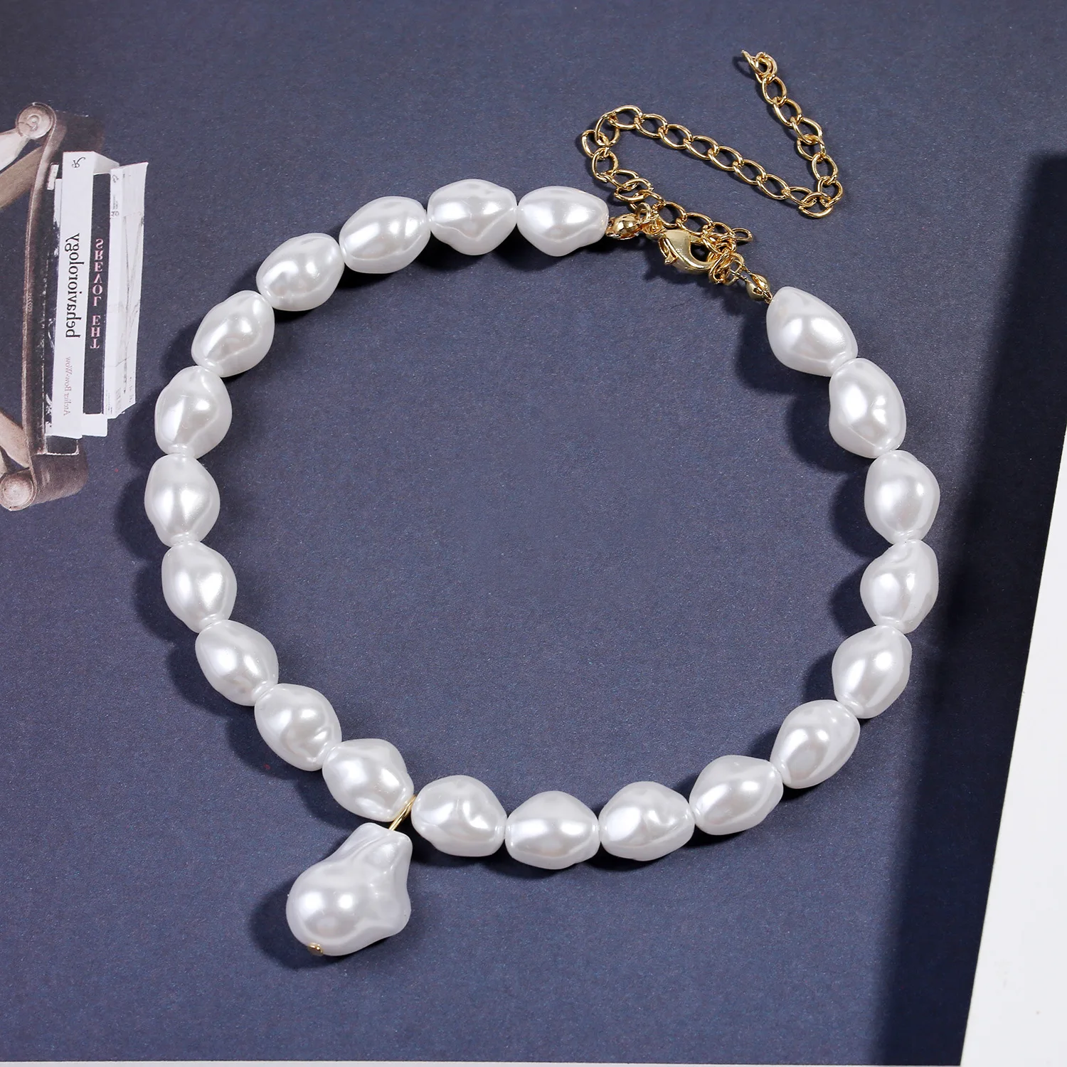 
Hainon Pearl Necklace Chunky Chain Link Pearl Choker Necklace Gift for Women 