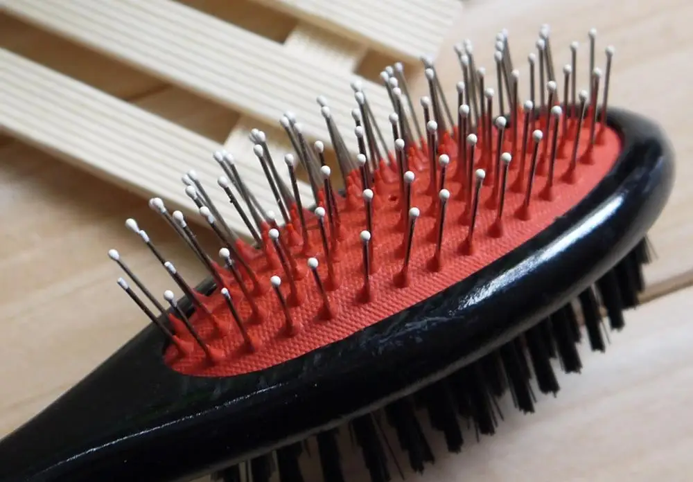 Щетка с щетиной для ухода за шерстью щетка черной деревянной ручкой груминга домашних животных собак кошек щенков пуделей