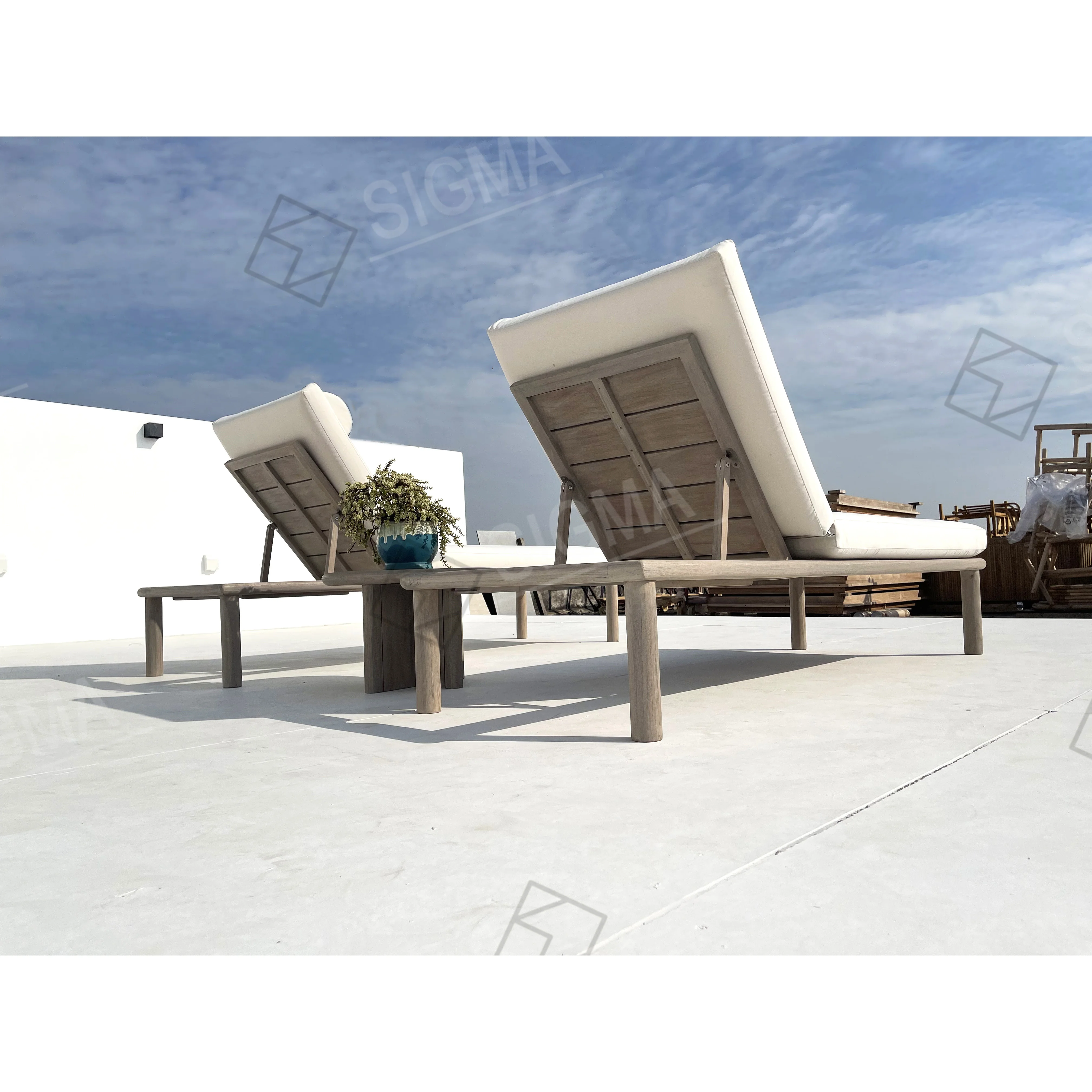 Wholesale Garden Furniture Beach Sun Bed Garden Furniture Outdoor Modern Luxury Pool Chair Sun Loungers
