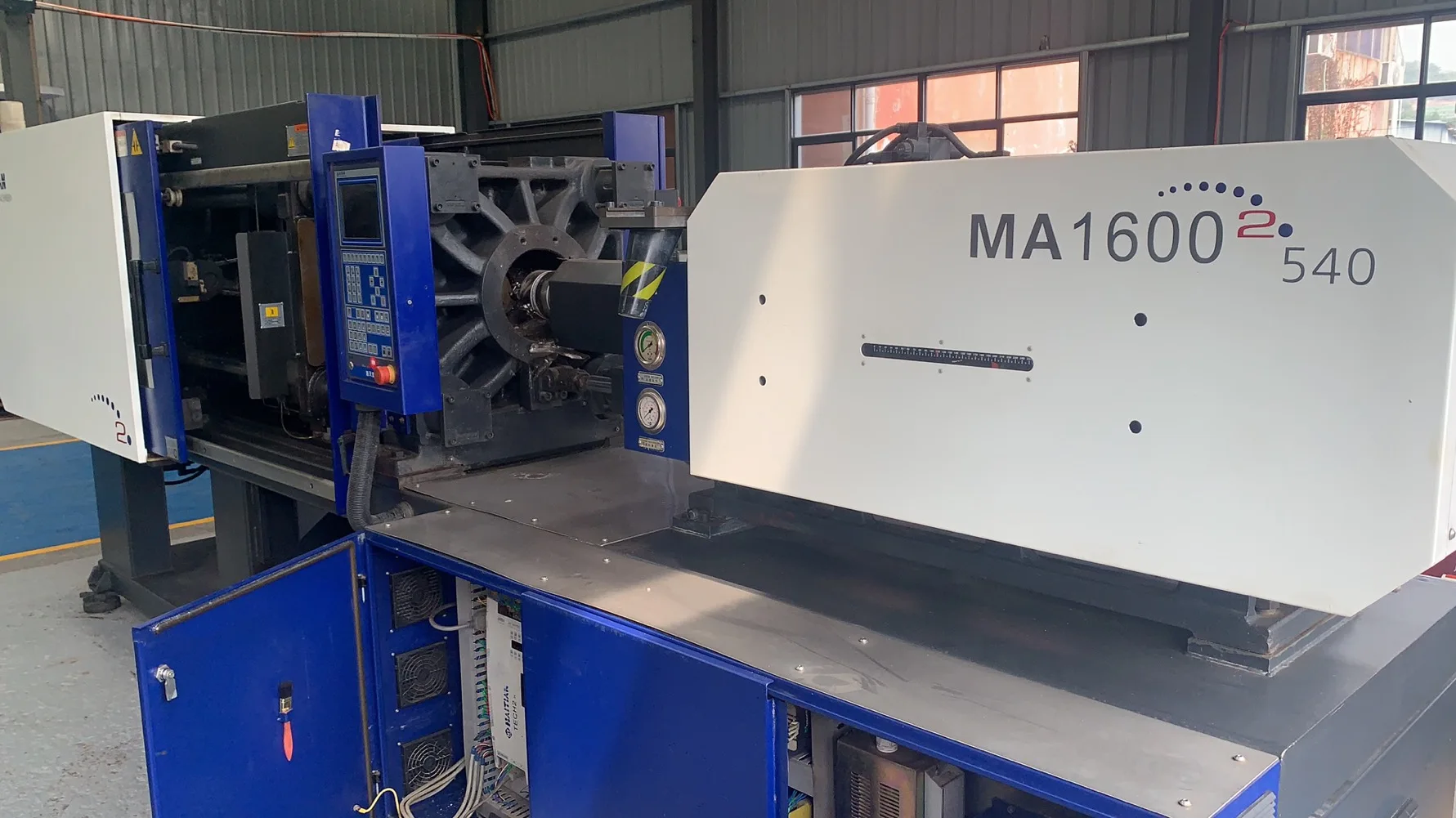 Пластиковая литьевая машина MA1600 2s 160 тонн с