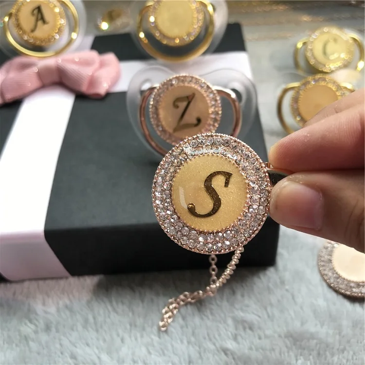 Sparkle Private Label Rose Gold Plated Metal Clip Name Pacifier Holder 26 Initial Gold Letter Rhinestone Dummy Chain for Baby