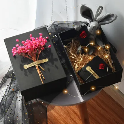 
Custom Luxury Birthday Christmas Gift Box With Dried Flowers Dark Cardboard Boxes Paper Packing Box 
