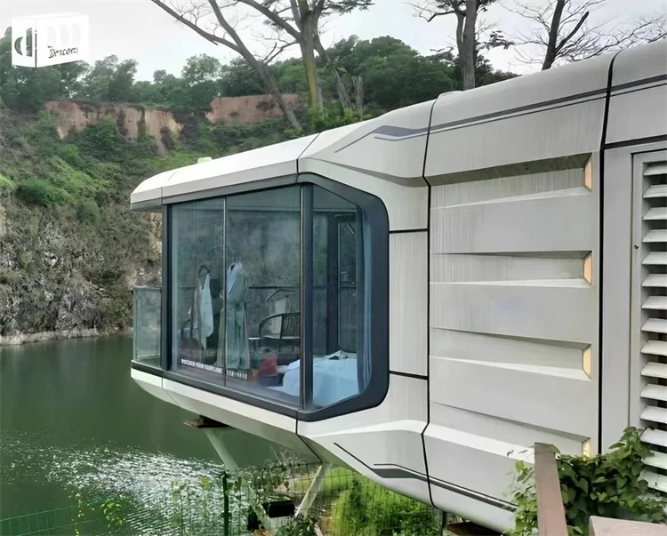 Manufacturer Commercial Mobile Container Hotel Mobile Detachable Home Park Commercial Decoration House Space Capsule Hotels