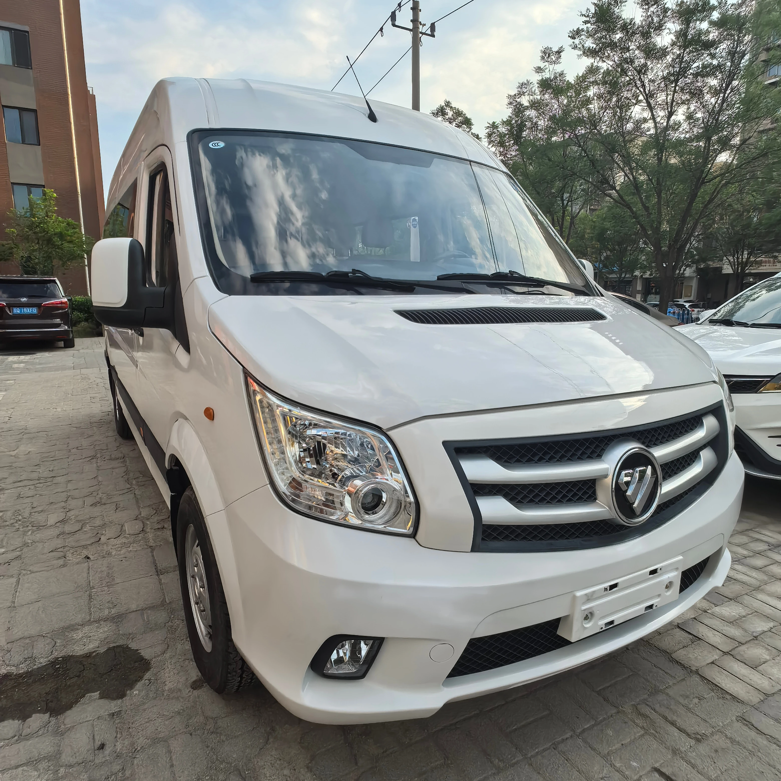 Foton Toano 18 seats diesel mini van bus