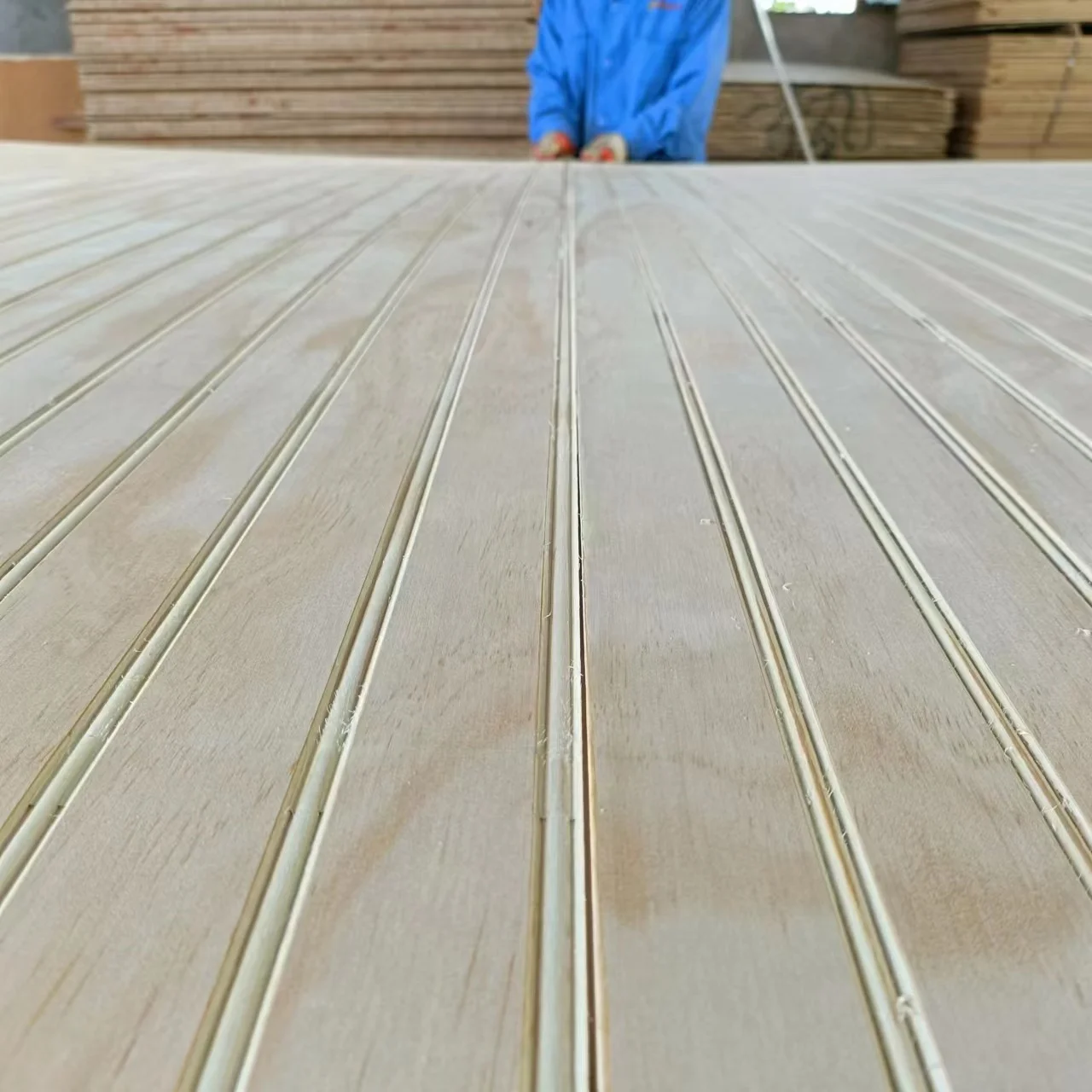 15mm 18mm Linyi radiata pine plywood peeled boards wood fiber cutting board play wood sheet manufacturer