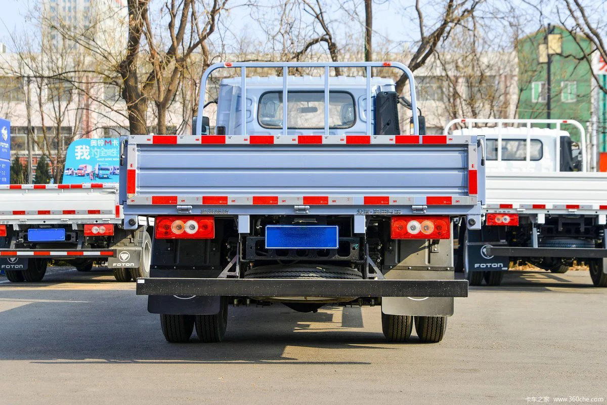 light truck 3 tons diesel engine cargo truck cargo van Foton era navigator m5