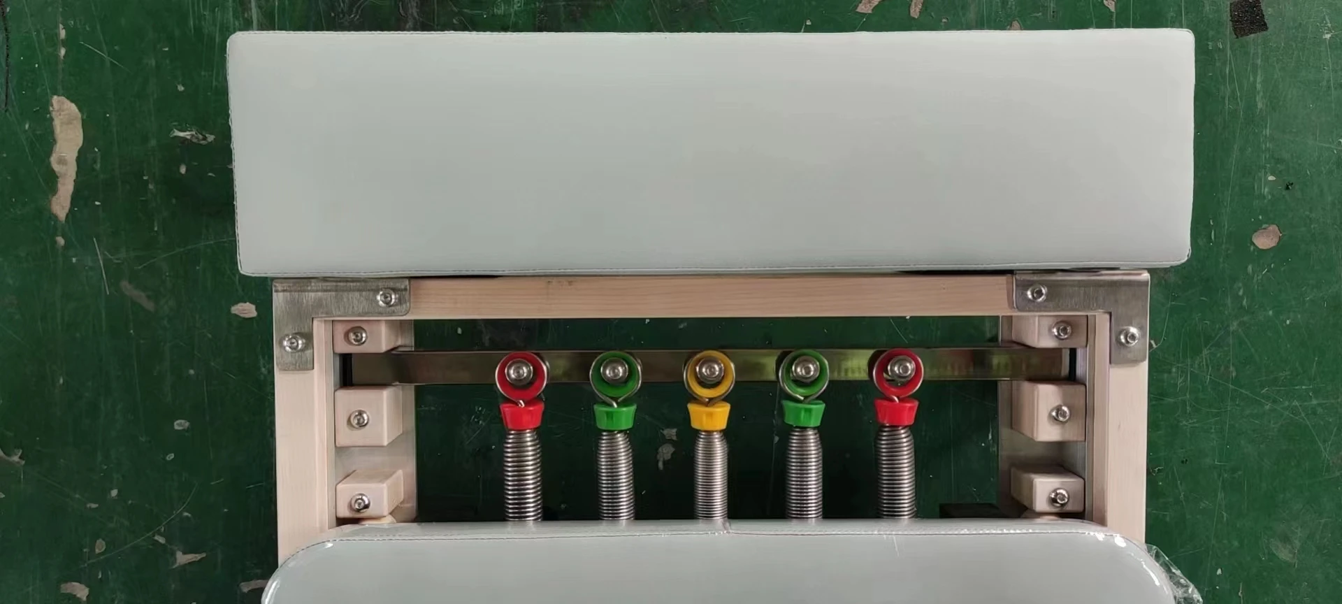 Folding Pilates Reformer Maple Wood Home Exercise Yoga Equipment Training Folding Bed Gym Yoga Studio Pilates Reformer