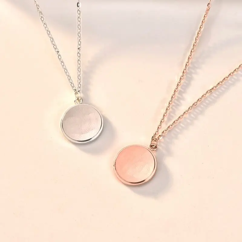 Personalized New technology Projection Necklace Heart Shape I love you Photo Pendant Clover Jewelry Memorial Necklace for Women