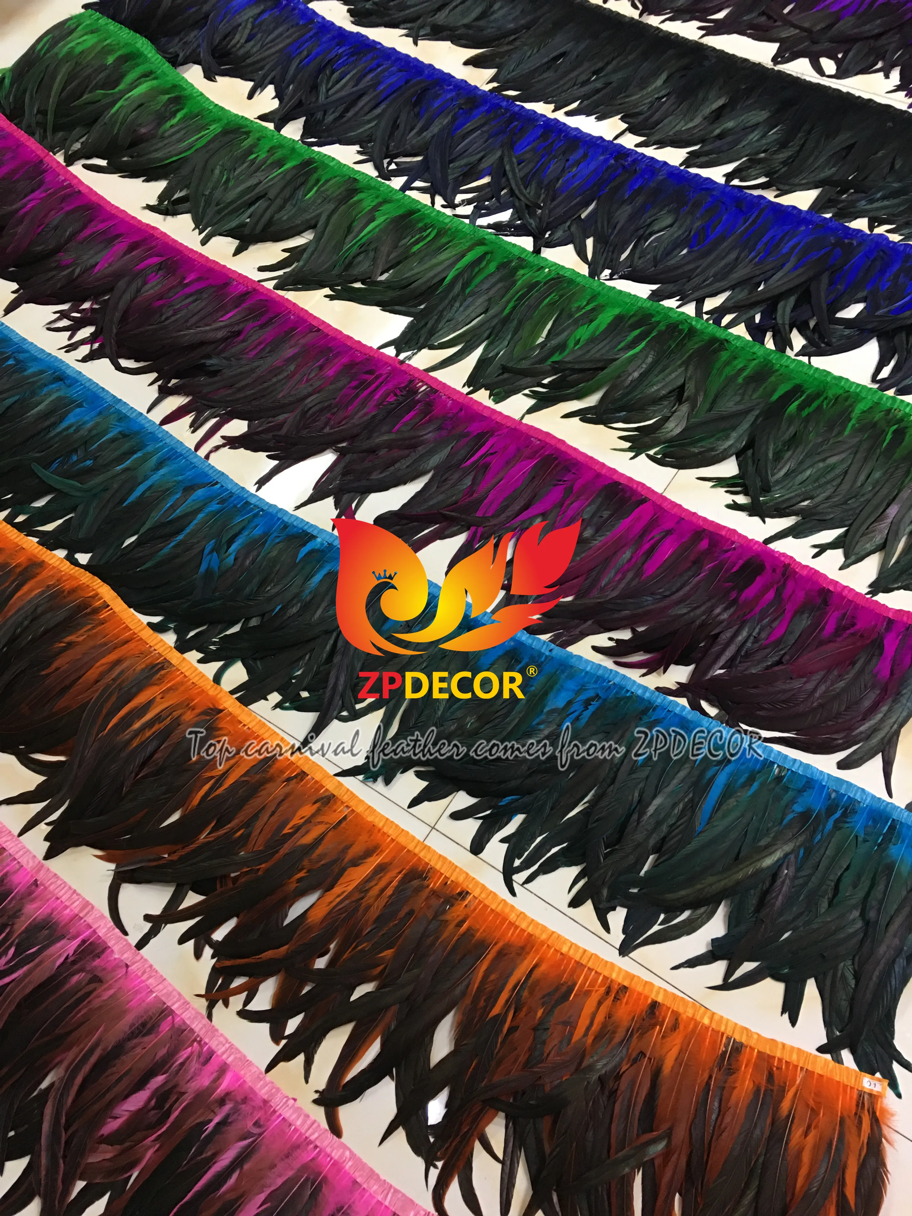 ZPDECOR Factory Wholesale 30-35 cm Dyed Purple Rooster Cock Coque Tail Feathers Trim for Carnival Theme Party Dress