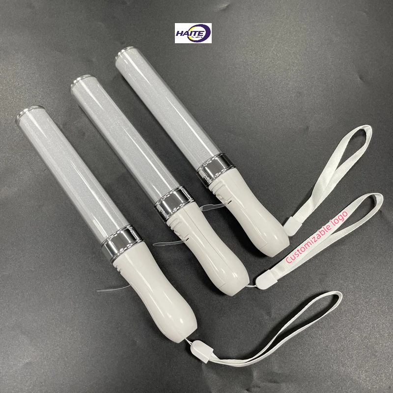 Novelties 2024 High Quality Colorful Luminous Glow Sticks Led Light Up Glow Wands for Concert Party Favor