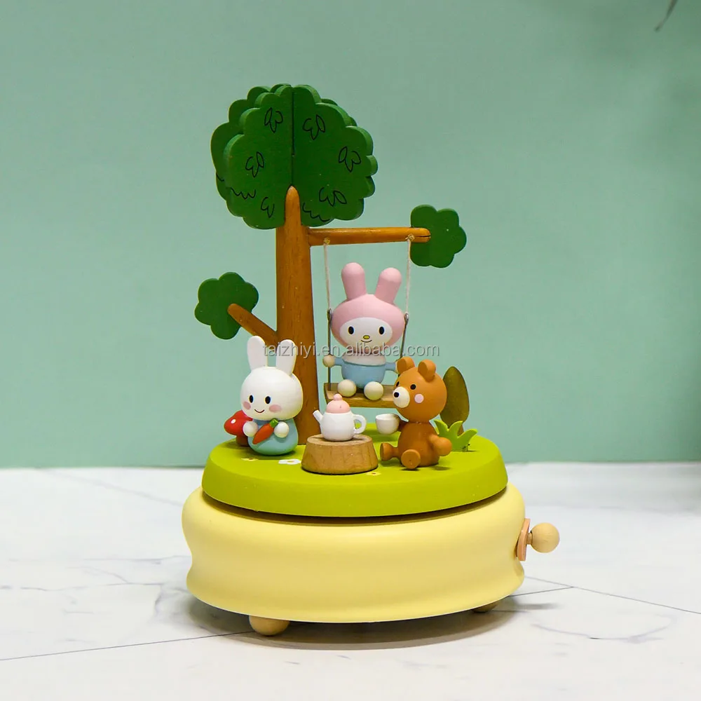 New Arrival Cute Animals Picnic Swings Free Light Customization Wooden 18 Note Music Box Toy for Presents