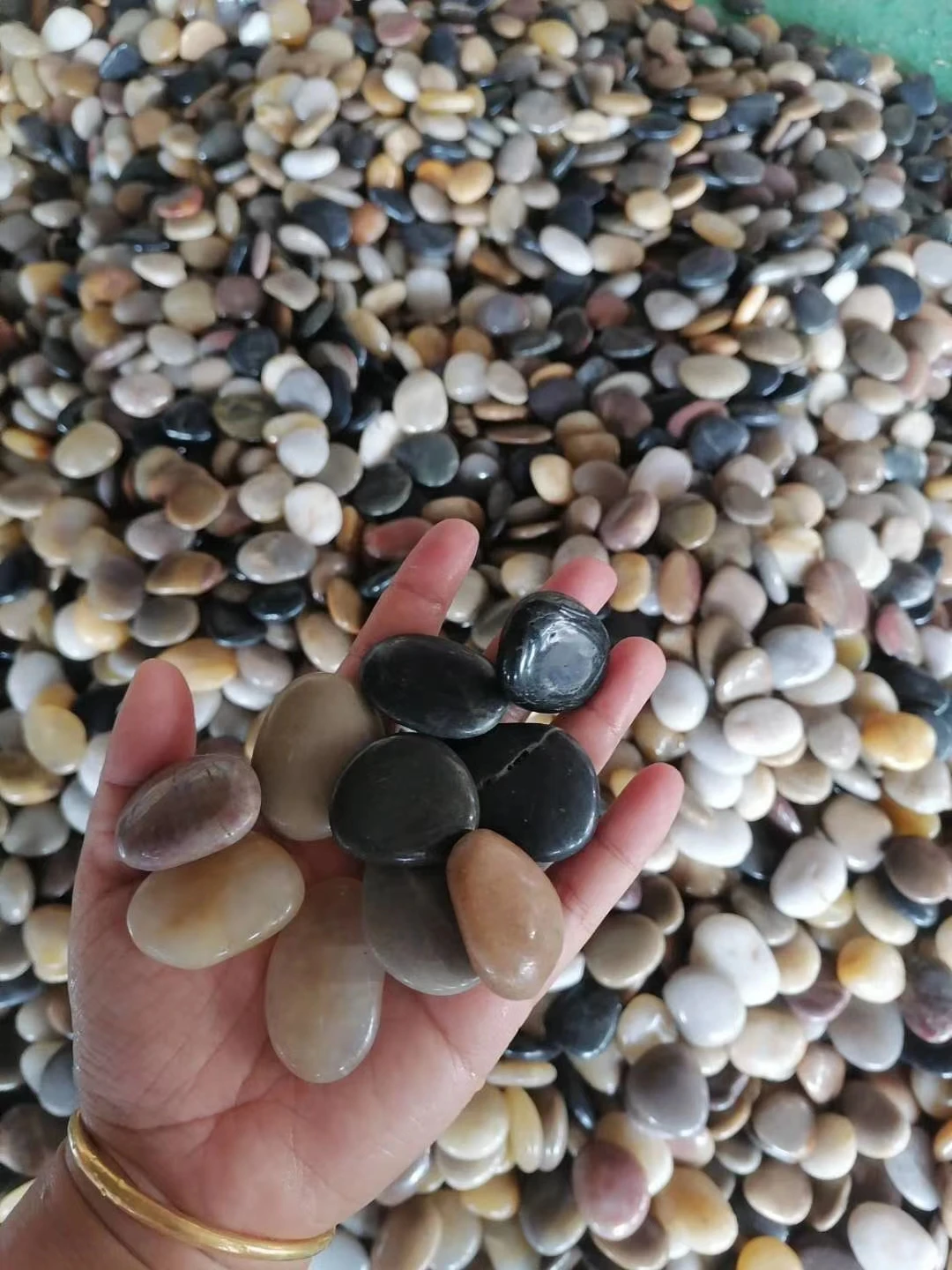 Смешанный камень галька 2-4 см 3-5 см нормальная полированная натуральная полированная маленькая галька камень речная галька
