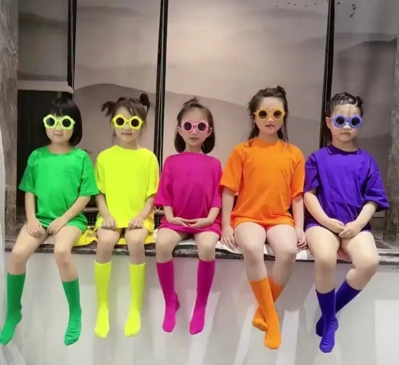 Free Custom Logo men women boy girl unisex candy color T shirt summer casual family short sleeve t-shirts with sock & glasses