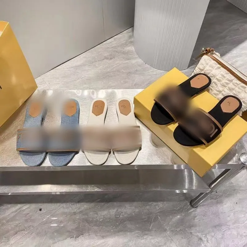 2024 Famous brand designer slippers wholesale   fashion custom summer slippers for women