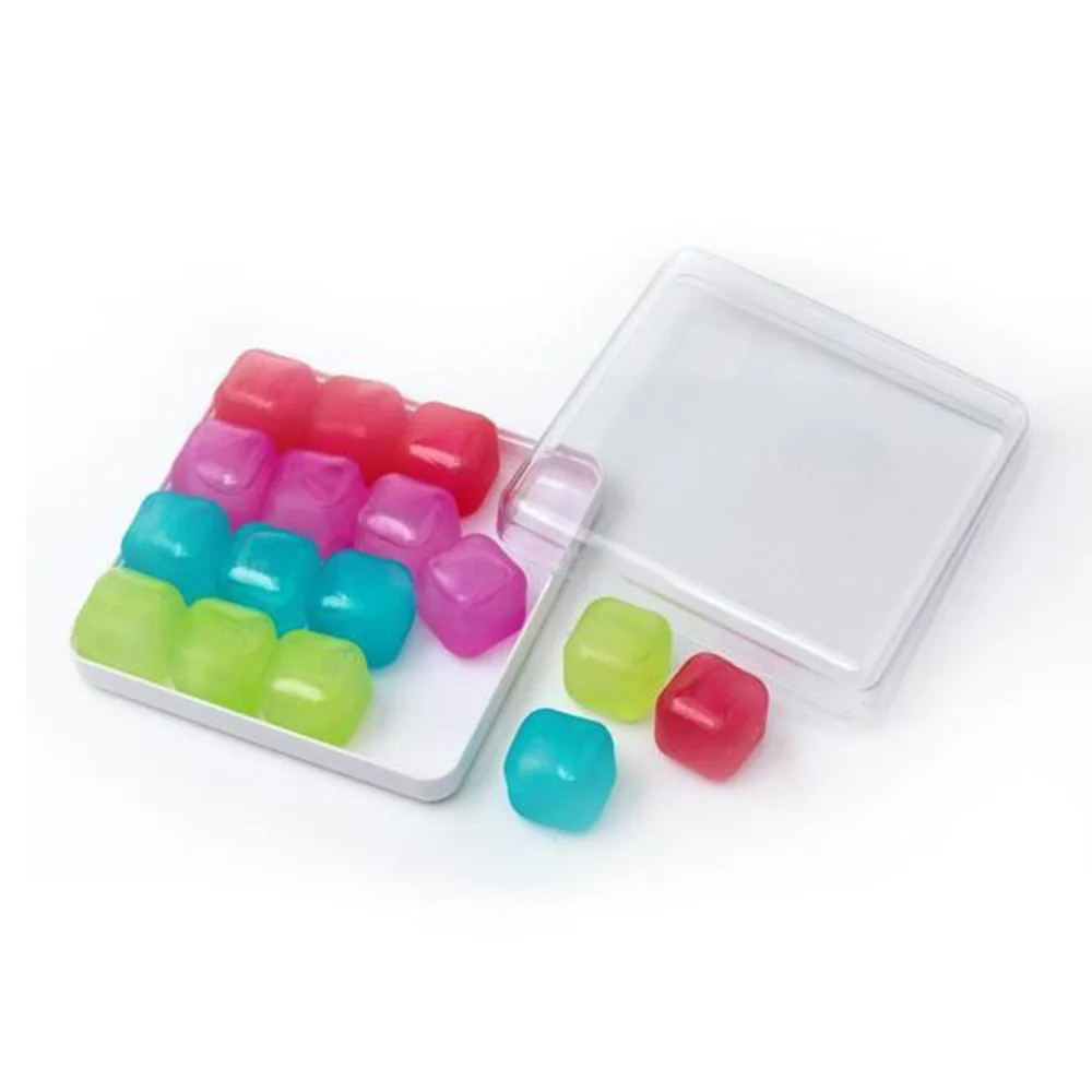 Colorful Refreezable Reusable Plastic Ice Cubes for drinks Whiskey Vodka or Coffee