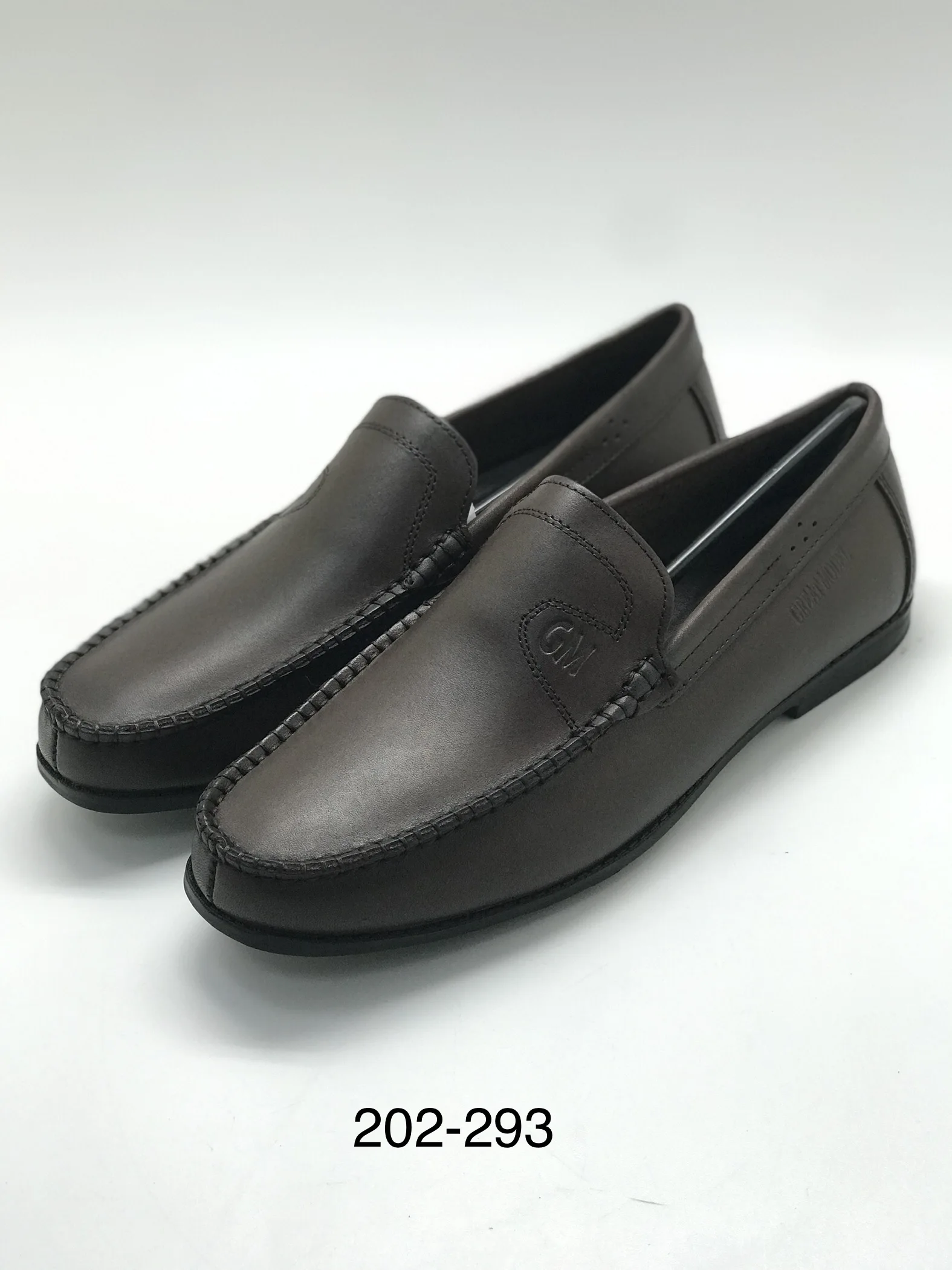 China Factory New Style Walking Men Slip-on Loafers Lightweight Mens Casual Shoes Driving Shoes For Men Loafer stock Moccasins