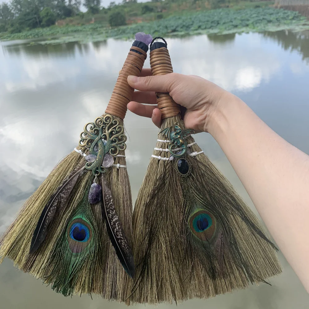 Горячая Распродажа Amazon ручная работа Рождественская ведьма мини метла Робин Кристалл маленькая ведьма метла миниатюрный алтарь метла для украшения