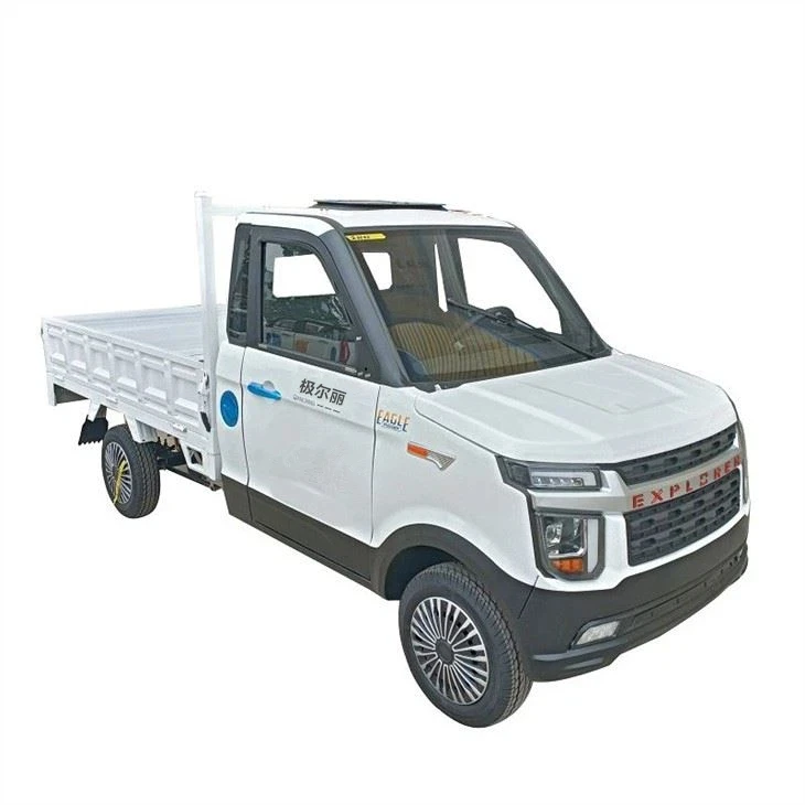 China Hot Sale C72 Gasoline Car 1.6l/2.0l 4 Cylinders Engine 4 Doors 5 Seater Mini Truck