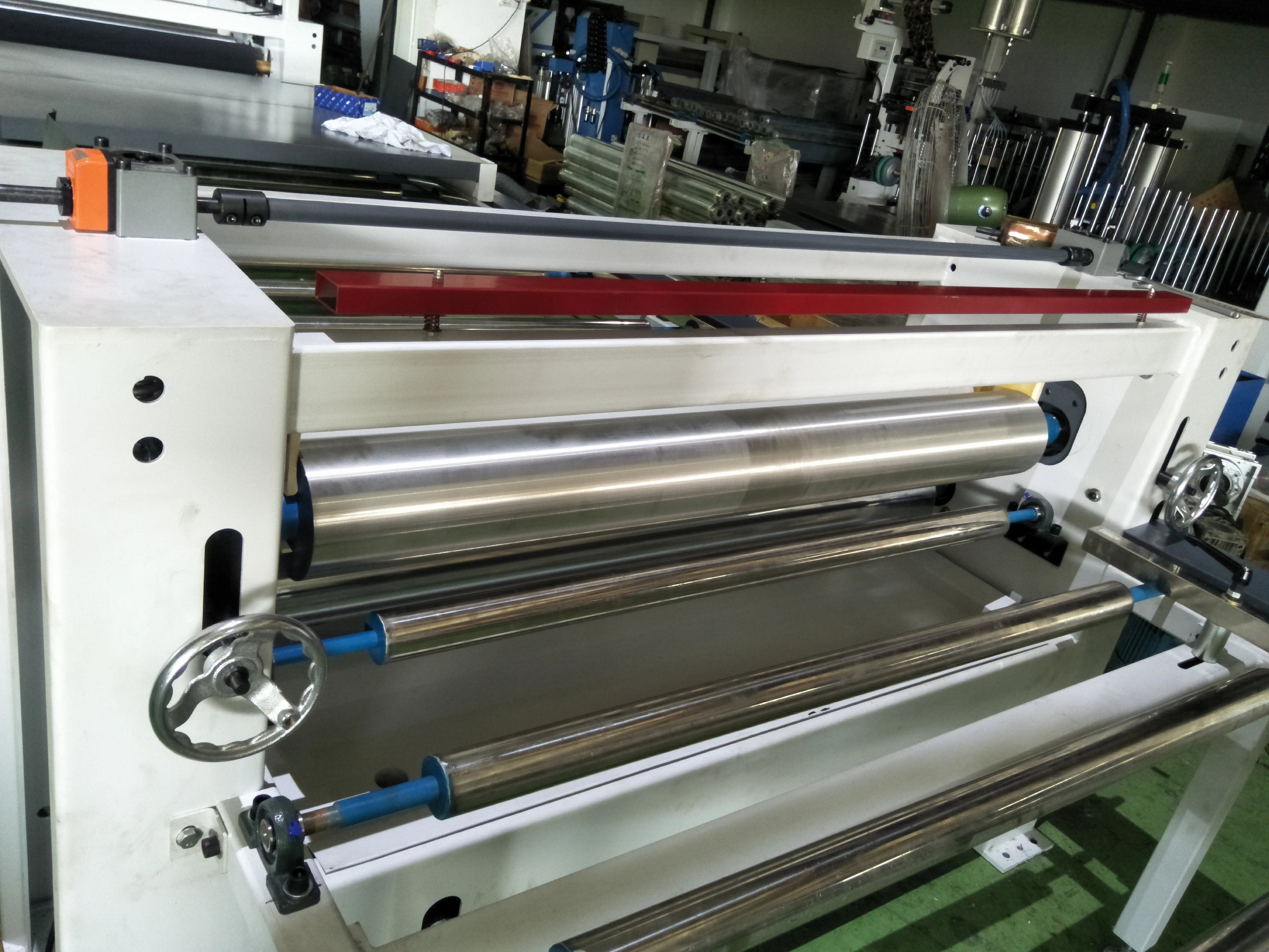 TC Высококачественная многофункциональная деревообрабатывающая машина ПВХ/бумага прилипающая для ламинирования холодного клея