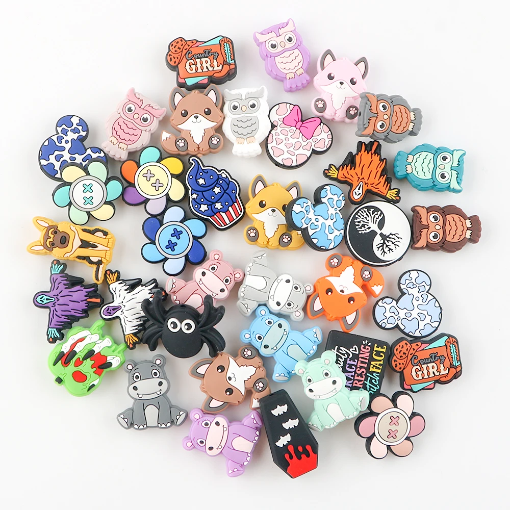 Custom BPA Free Cartoon Gifts Necklace Jewelry Bracelet Keychain Accessories SIlicone Charms Pen Focal Beads Baby Teething Toys