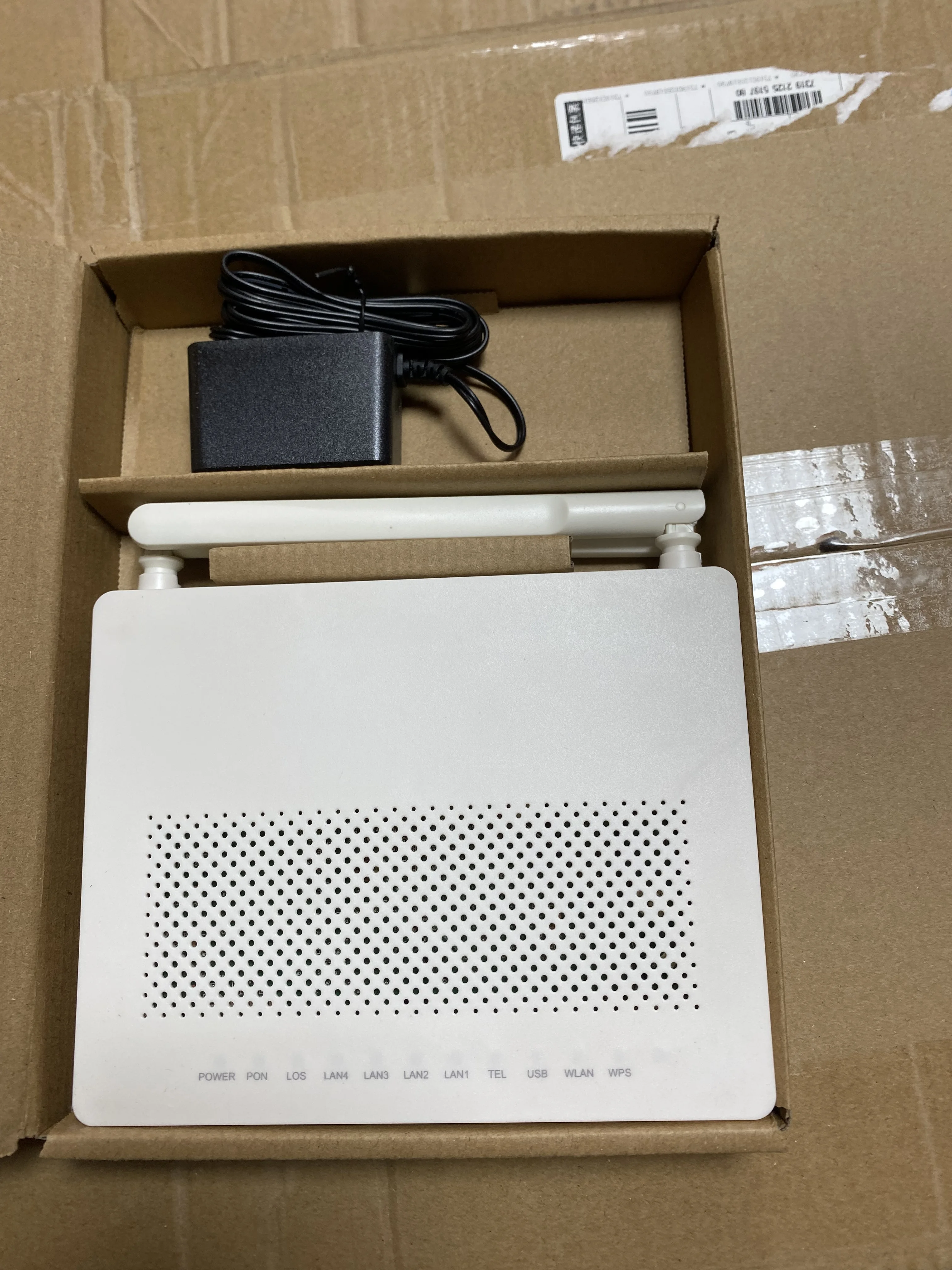 Huawei HG8546M 1GE+3FE+WIFI+POTS XPON ONU