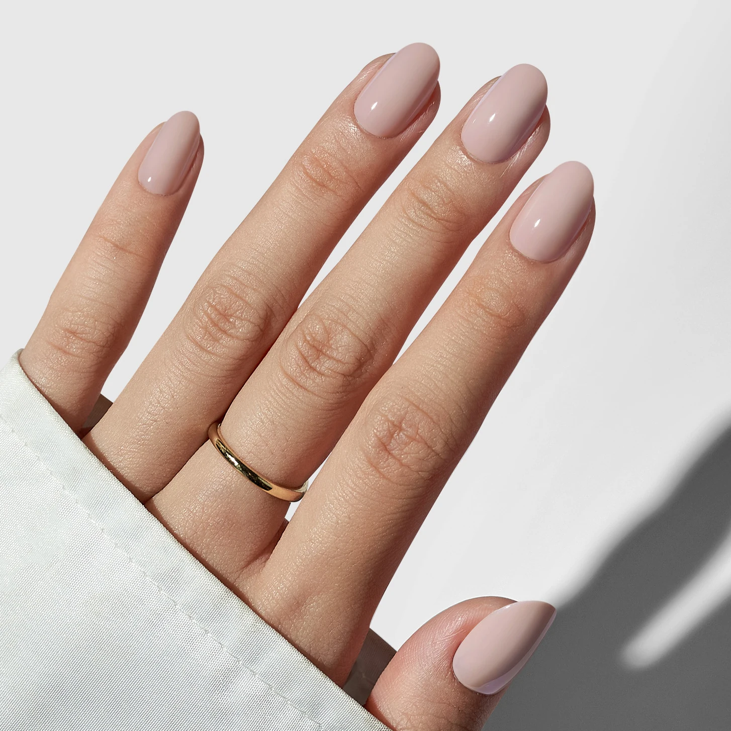 BTArtbox 30pcs Acrylic False Artificial Fake Nails High Quality Short Oval Nude Design Wholesale Soft Gel Press On Finger Nails