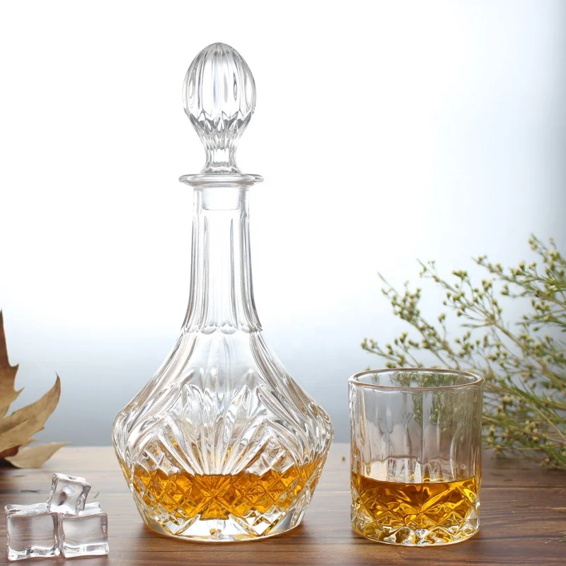 New Product 2022 Round Luxury Crystal Wine Or Whiskey Decanters Geometric Whiskey Decanter
