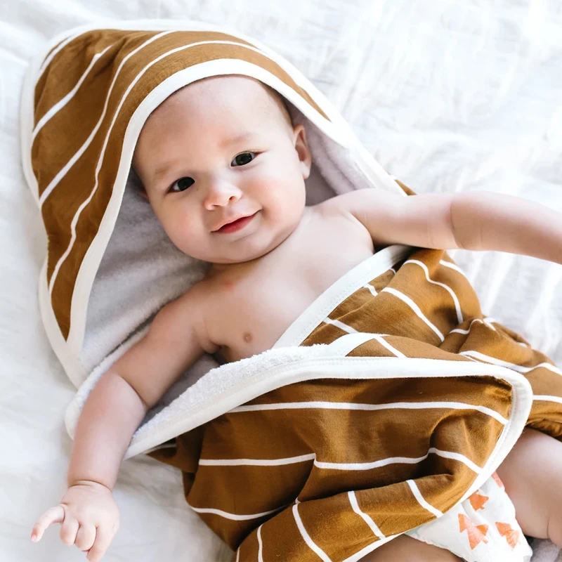 Hot Sale kids beach towel  95%bamboo 5%spandex Soft Baby hooded Towel
