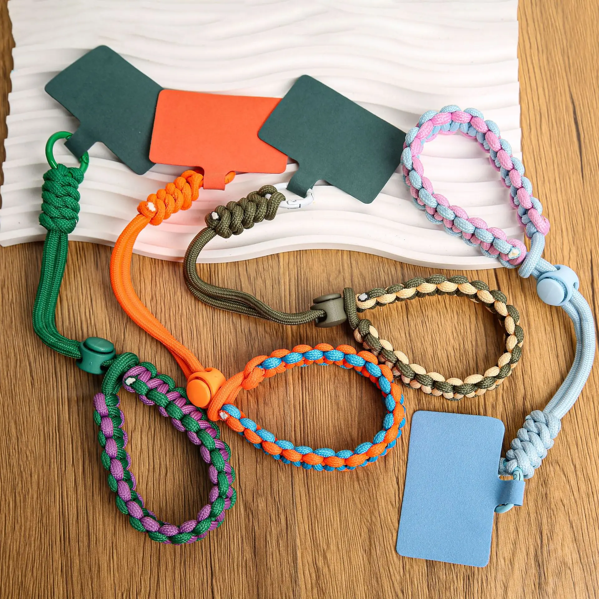 Mengda Mobile phone lanyard short wrist adjustable pure manual key chain outdoor sports artifact clip anti-fall wholesale