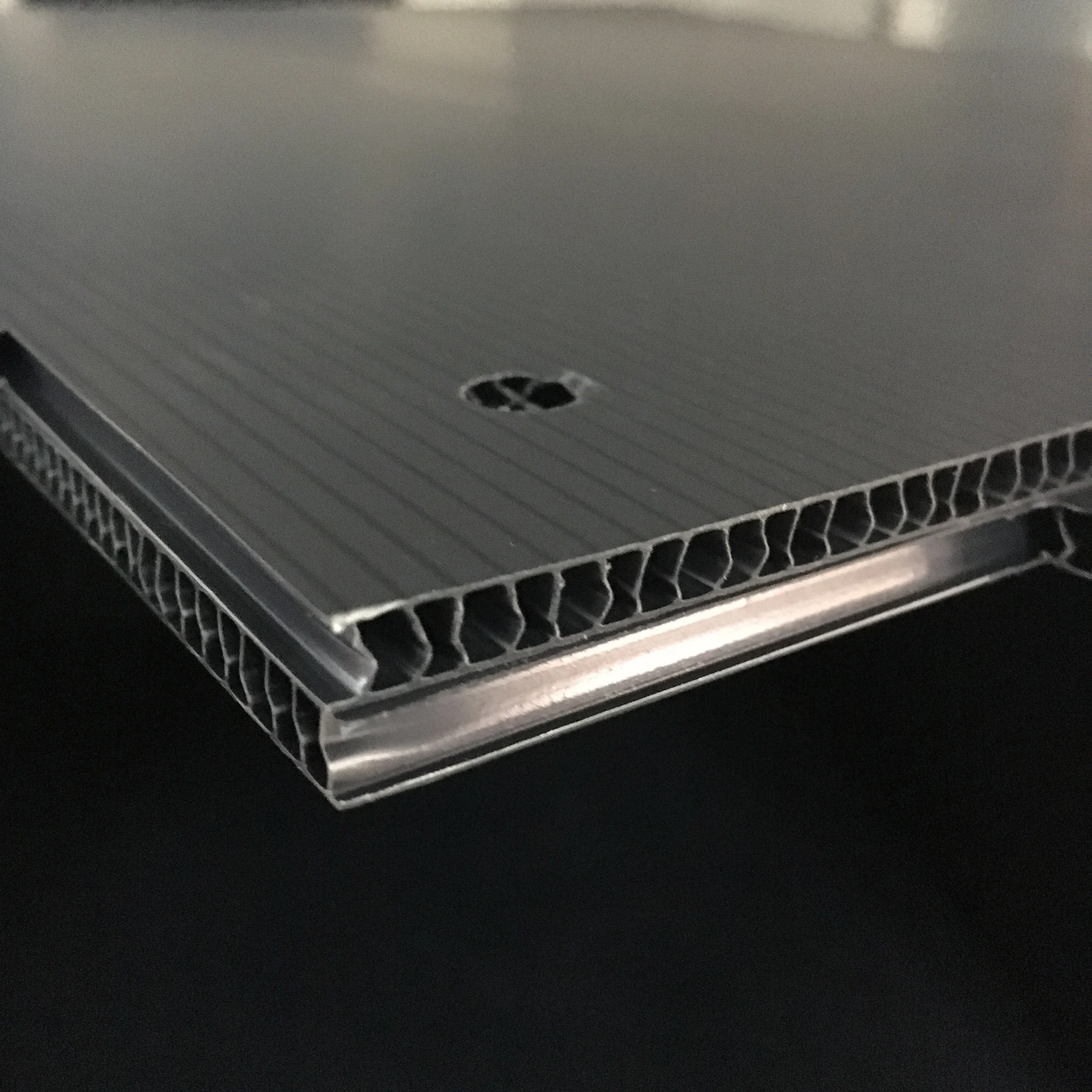 Black esd corrugated plastic sheets 4x8 coroplast conductive corflute sheets