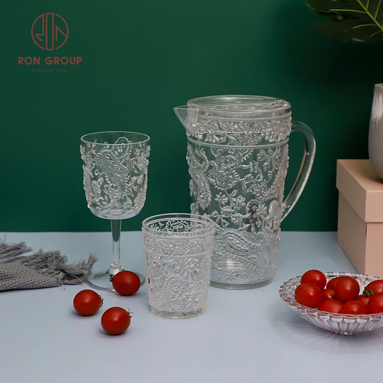Transparent Embossed Shatter-proof Pitcher with Handle Spout Drinking Restaurant Wedding Party Plastic Jugs