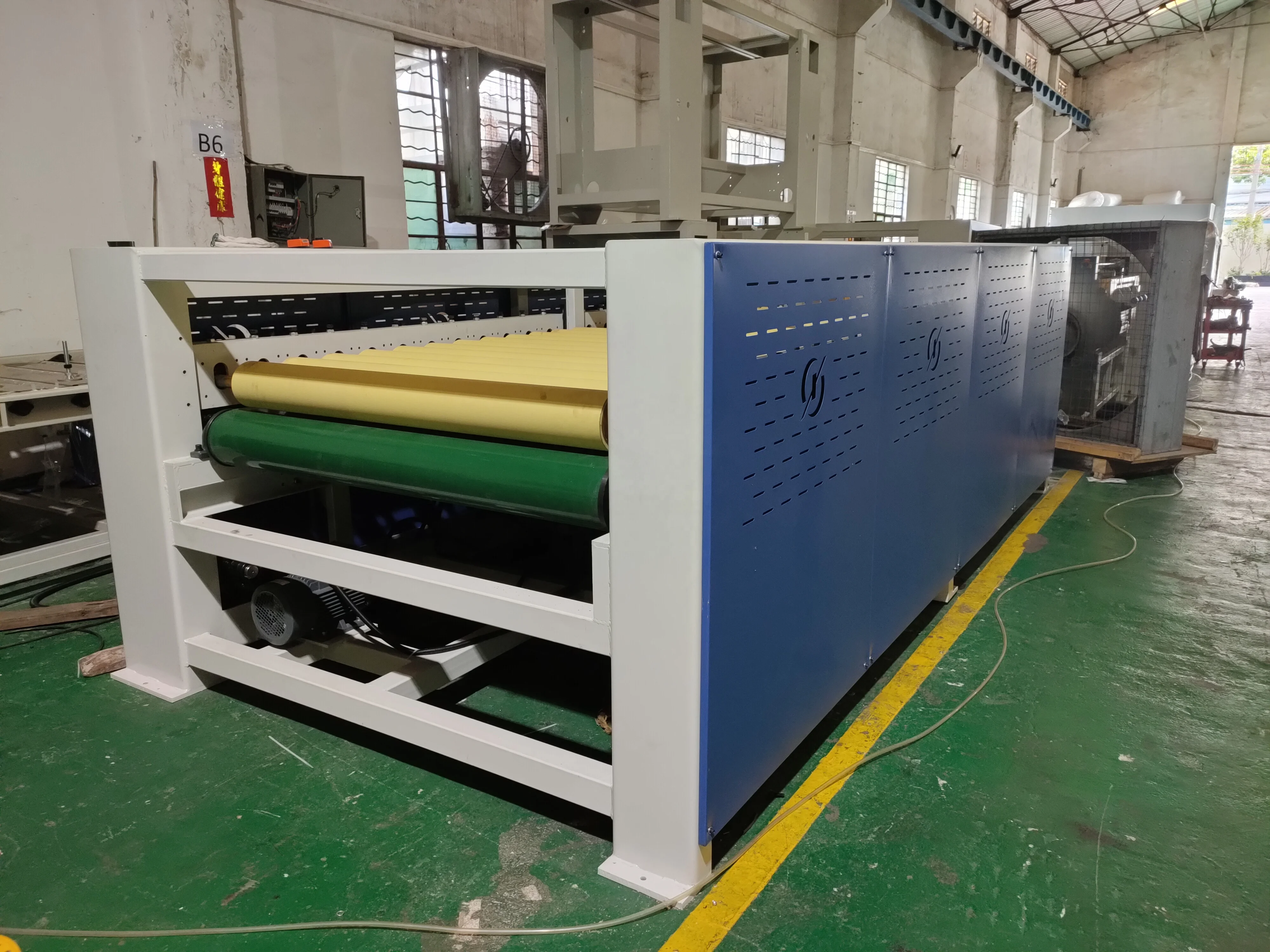 Manufacturers hot selling low price high quality easy to operate 380/220VPUR sandwich panel laminator