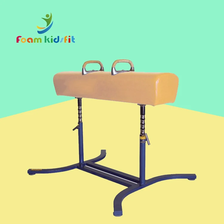 Классический гимнастический конь